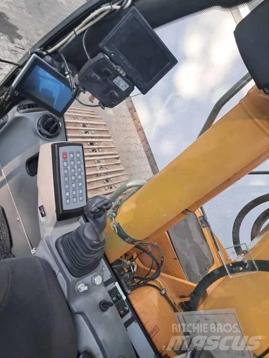 Liebherr R 926 LC 大型油圧ショベル12t以上（パワーショベル・ユンボ）