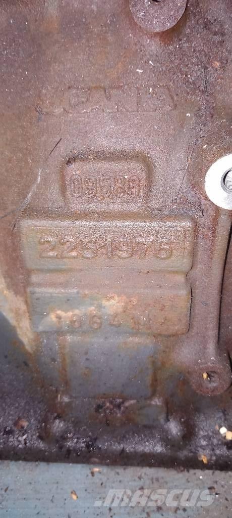 Scania P 360.  2251976 エンジン