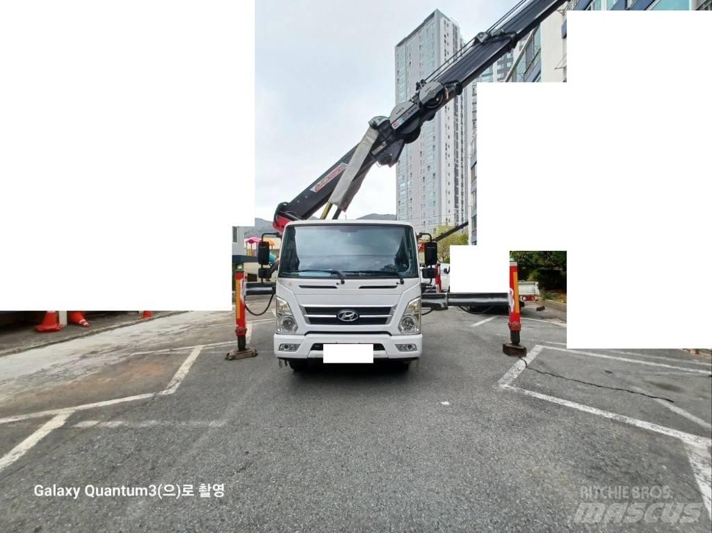 Novas 300N トラック高所作業車