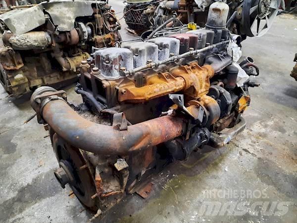 Renault 6 CILINDER エンジン