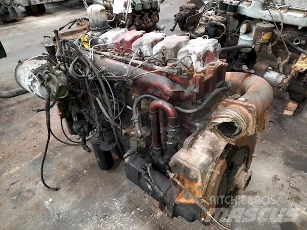 Renault 6 CILINDER エンジン