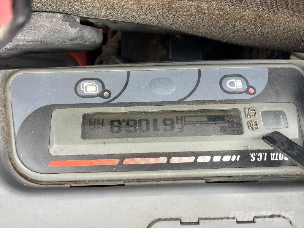 Kubota KX 61-3 ミニ油圧ショベル 7t以下（ミニユンボ・ミニディガー）