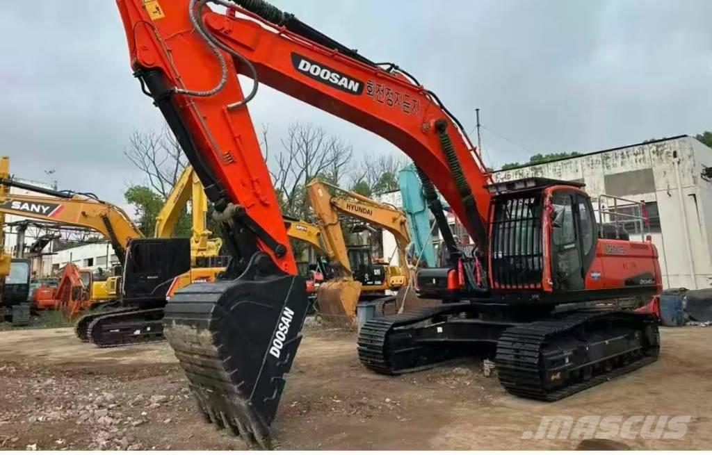 Doosan DX 340 大型油圧ショベル12t以上（パワーショベル・ユンボ）