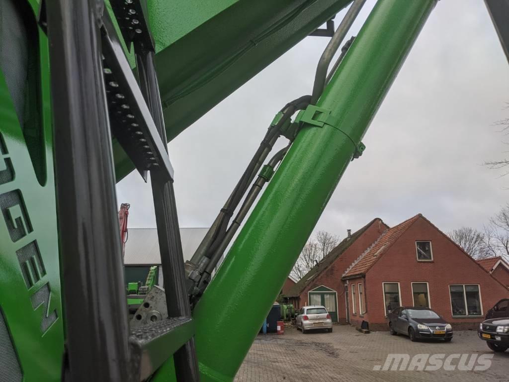 Sennebogen 825 M 廃棄物／工業産廃処理機