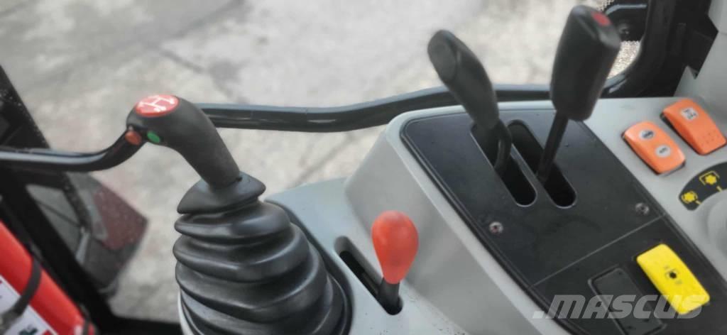 Massey Ferguson 5435 トラクター