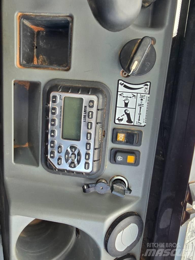 Bobcat E 42 ミニ油圧ショベル 7t以下（ミニユンボ・ミニディガー）