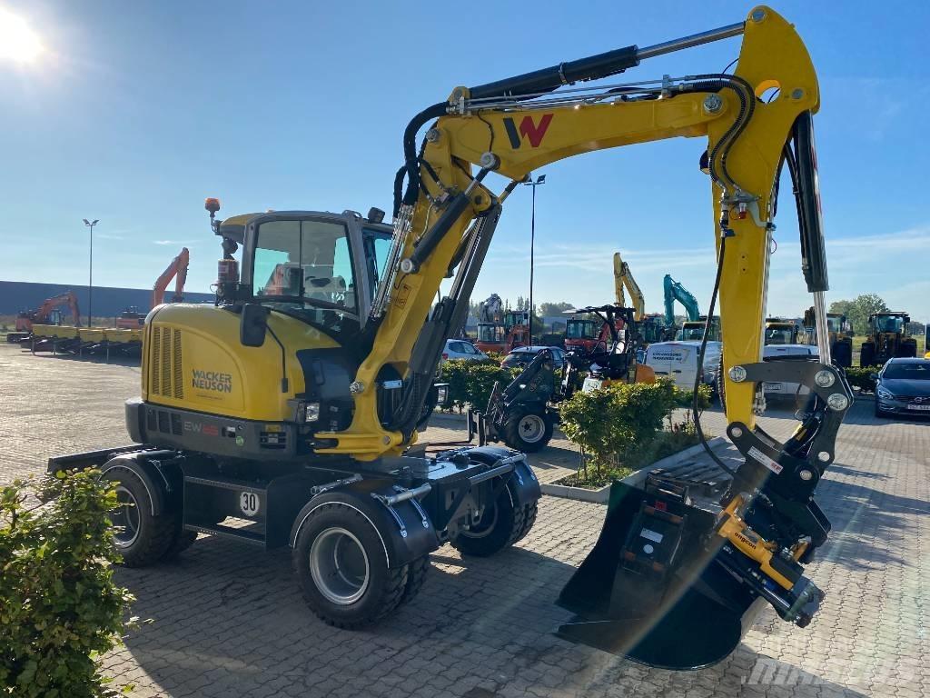 Wacker Neuson EW 65 ホイール式油圧ショベル（パワーショベル・ユンボ・バックホー）