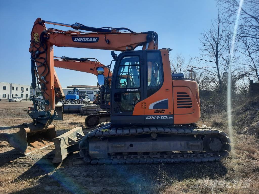 Doosan DX140LCR-5 大型油圧ショベル12t以上（パワーショベル・ユンボ）