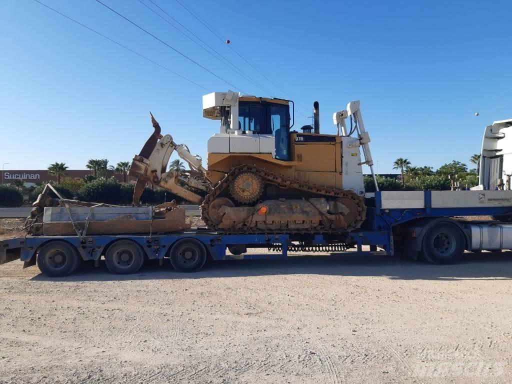 CAT D 7 R II ブルドーザー