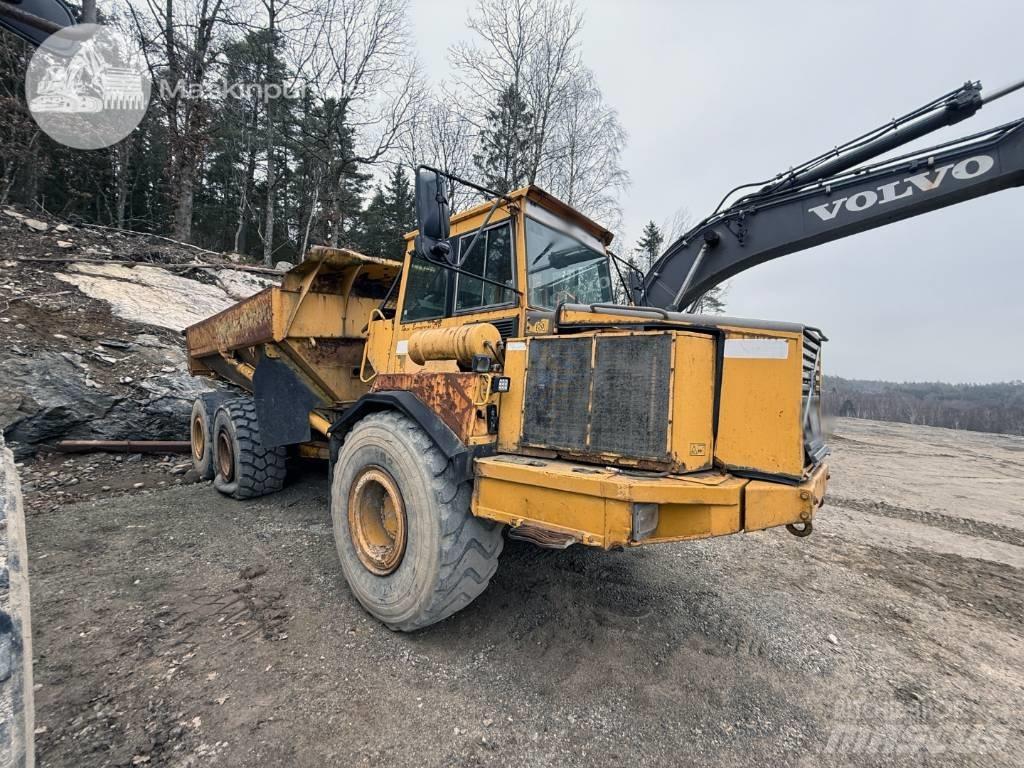 Volvo A 25 C アーティキュレート式ダンプトラック