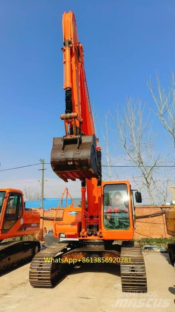 Doosan DH 225 LC-7 大型油圧ショベル12t以上（パワーショベル・ユンボ）