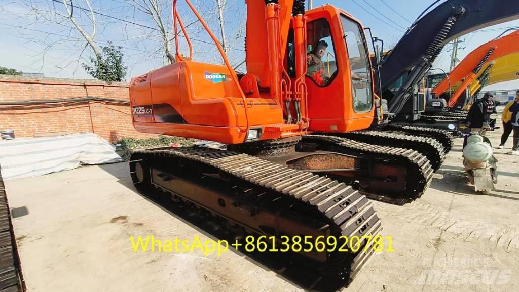 Doosan DH 225 LC-7 大型油圧ショベル12t以上（パワーショベル・ユンボ）