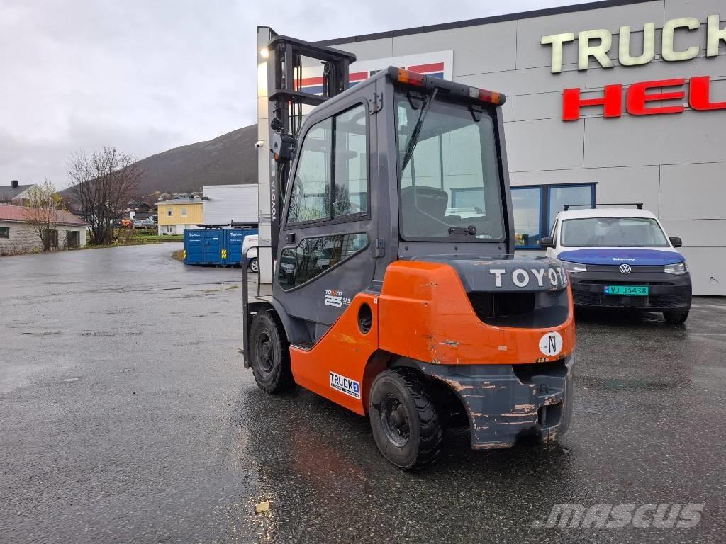 Toyota 02-8FDF25 ディーゼル・軽油