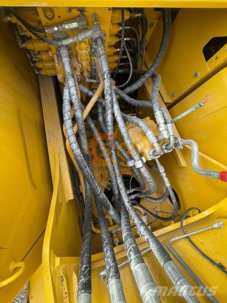 Komatsu PC 200-8 大型油圧ショベル12t以上（パワーショベル・ユンボ）