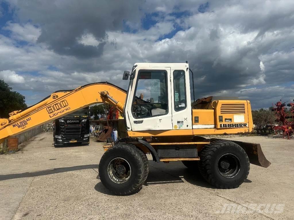 Liebherr A900 ホイール式油圧ショベル（パワーショベル・ユンボ・バックホー）