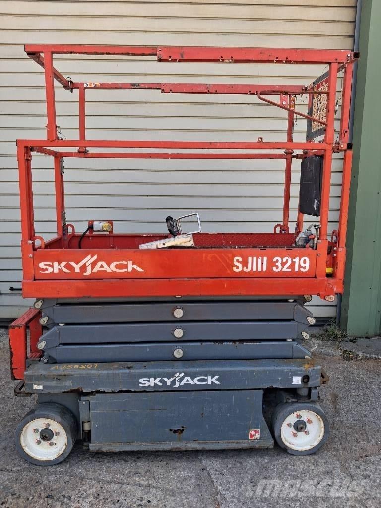 SkyJack SJ III 3219 シザースリフト