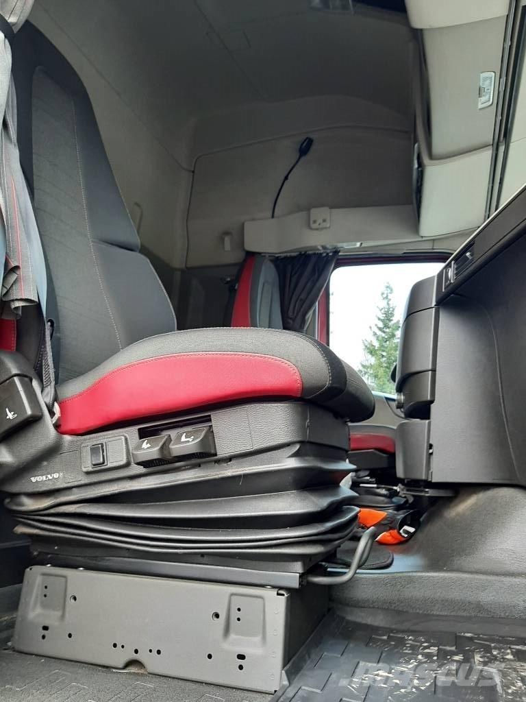 Volvo FH 13 キャブ付きシャーシ