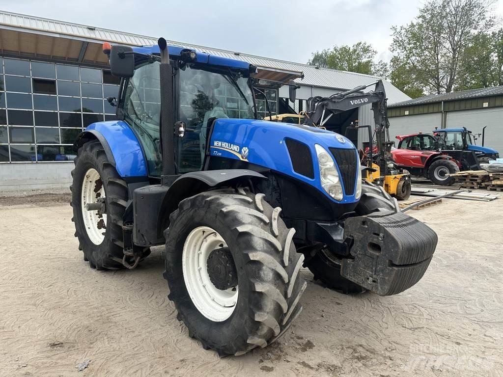 New Holland T7.235 トラクター