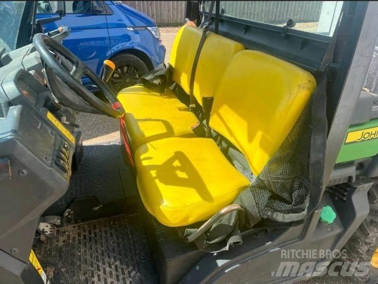 John Deere XUV865M バギー