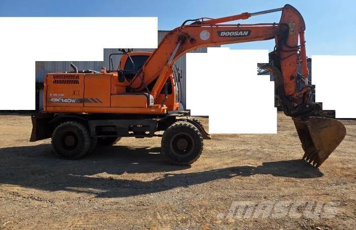Doosan DX 140 WV-3 ホイール式油圧ショベル（パワーショベル・ユンボ・バックホー）