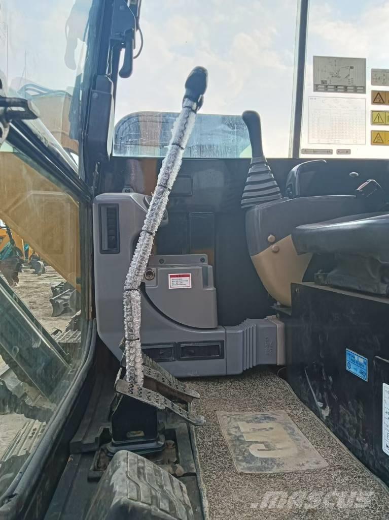 CAT 305.5 ミニ油圧ショベル 7t以下（ミニユンボ・ミニディガー）