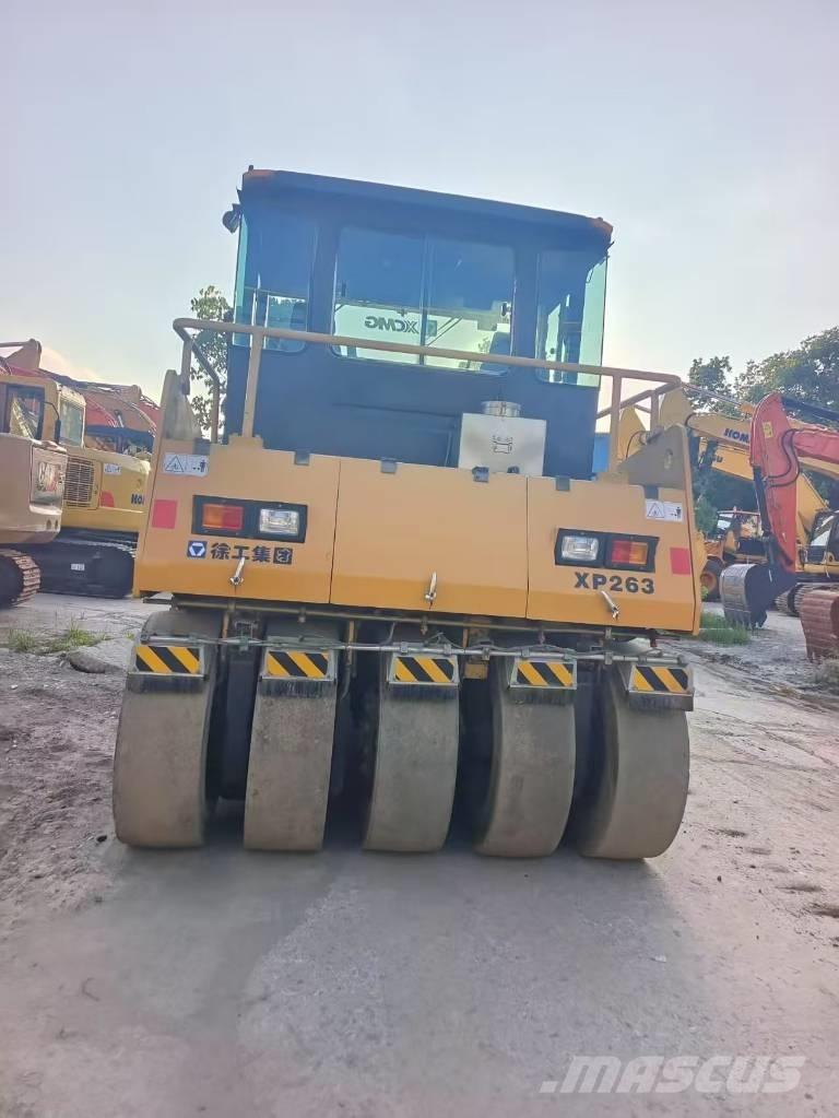 XCMG XP 263 振動ローラ