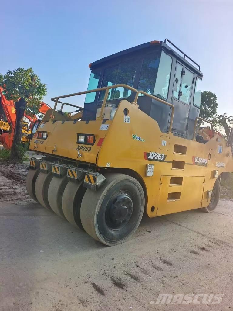 XCMG XP 263 振動ローラ