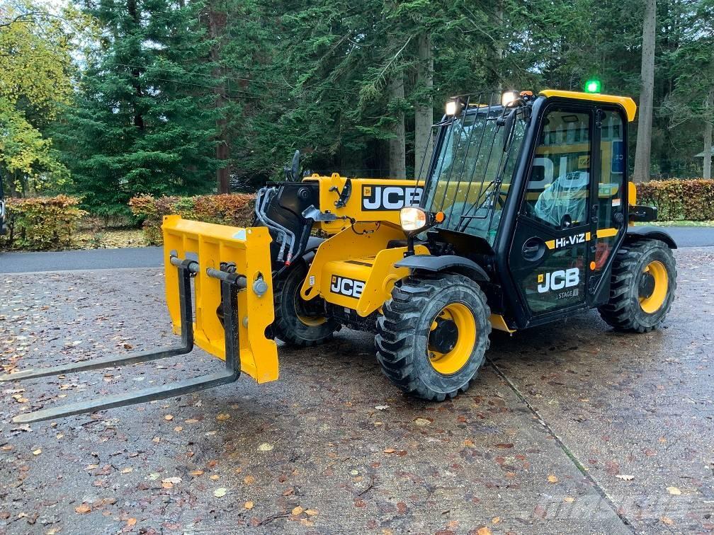 JCB 525-60 テレスコーピックハンドラー