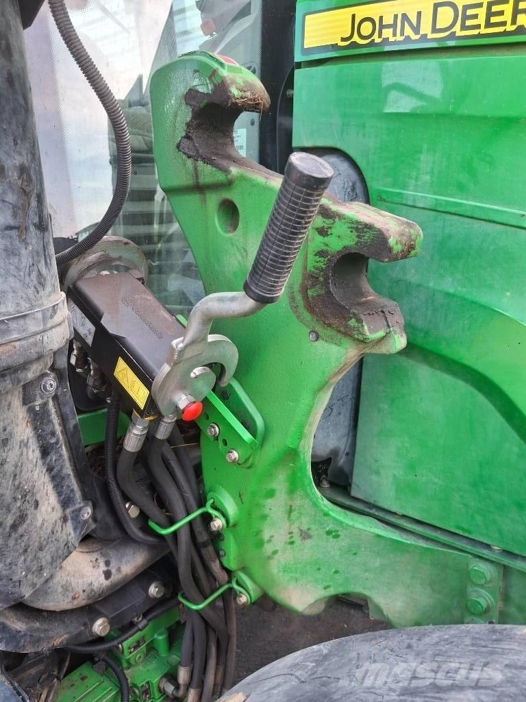 John Deere 6100M トラクター