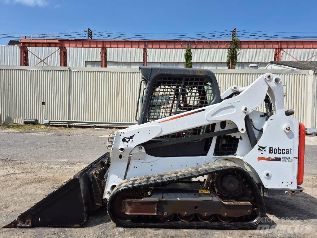 Bobcat T 590 スキッドステアローダー