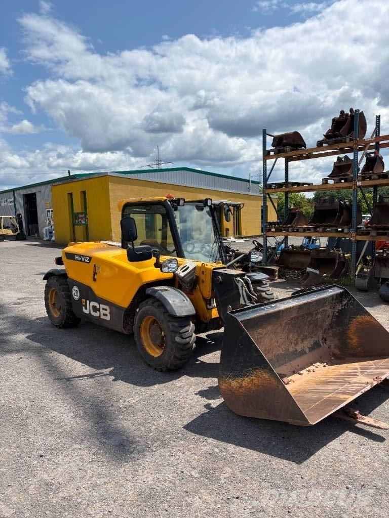 JCB 525-60 テレスコーピックハンドラー