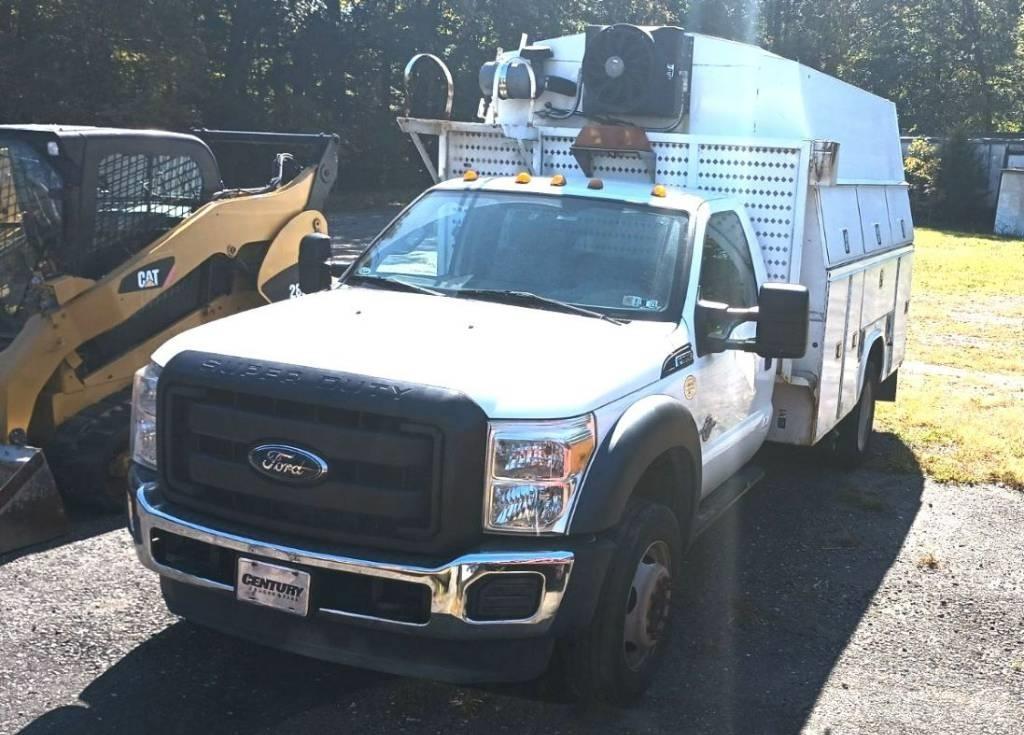 Ford F 550 XL SD 多目的／汎用車両
