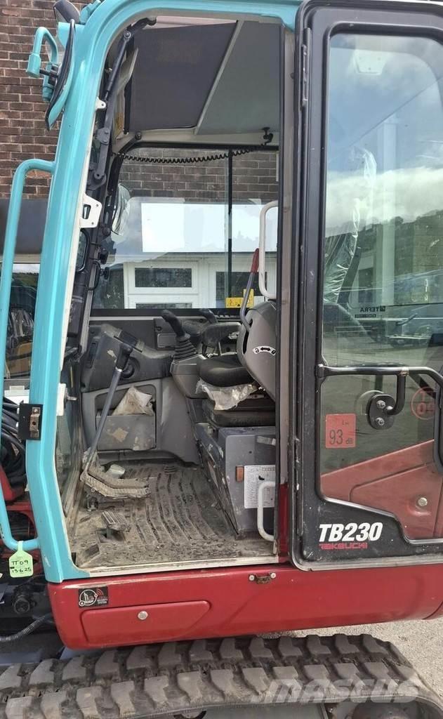 Takeuchi TB230 ミニ油圧ショベル 7t以下（ミニユンボ・ミニディガー）