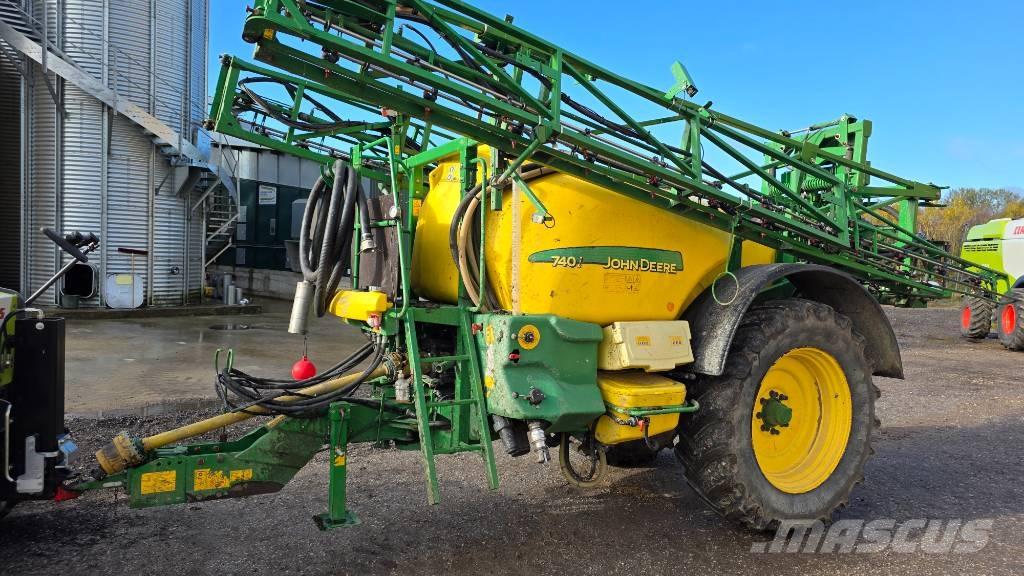 John Deere 740 i 牽引型スプレイヤー