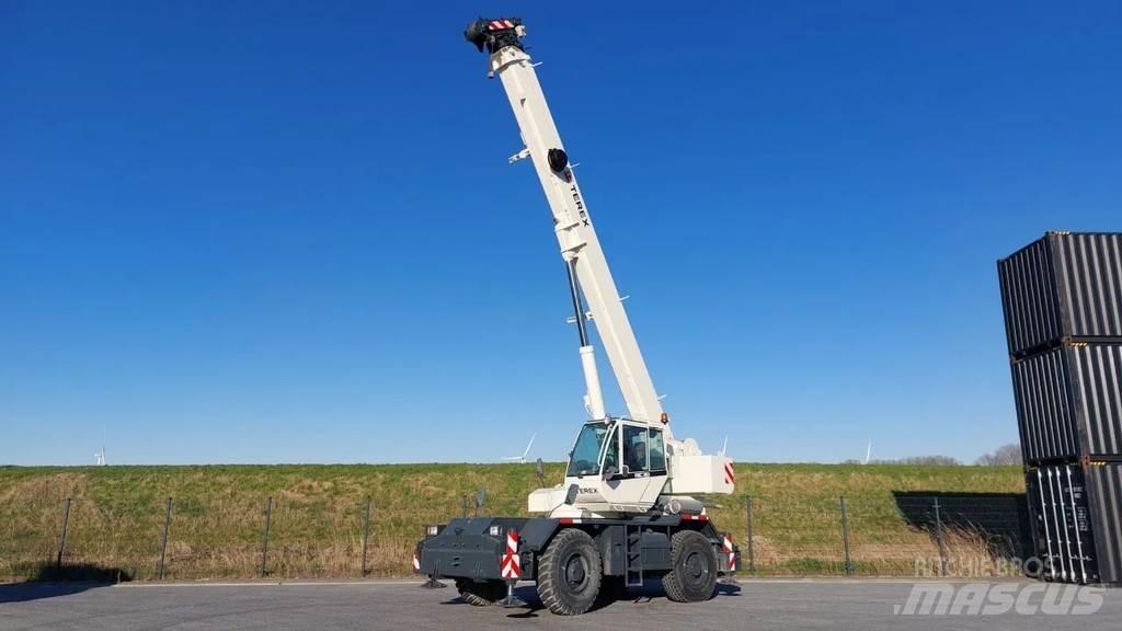 Terex RC30-1 ラフテレーンクレーン