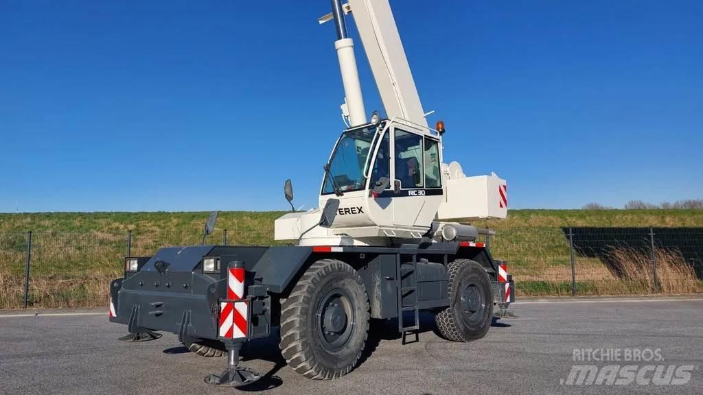 Terex RC30-1 ラフテレーンクレーン