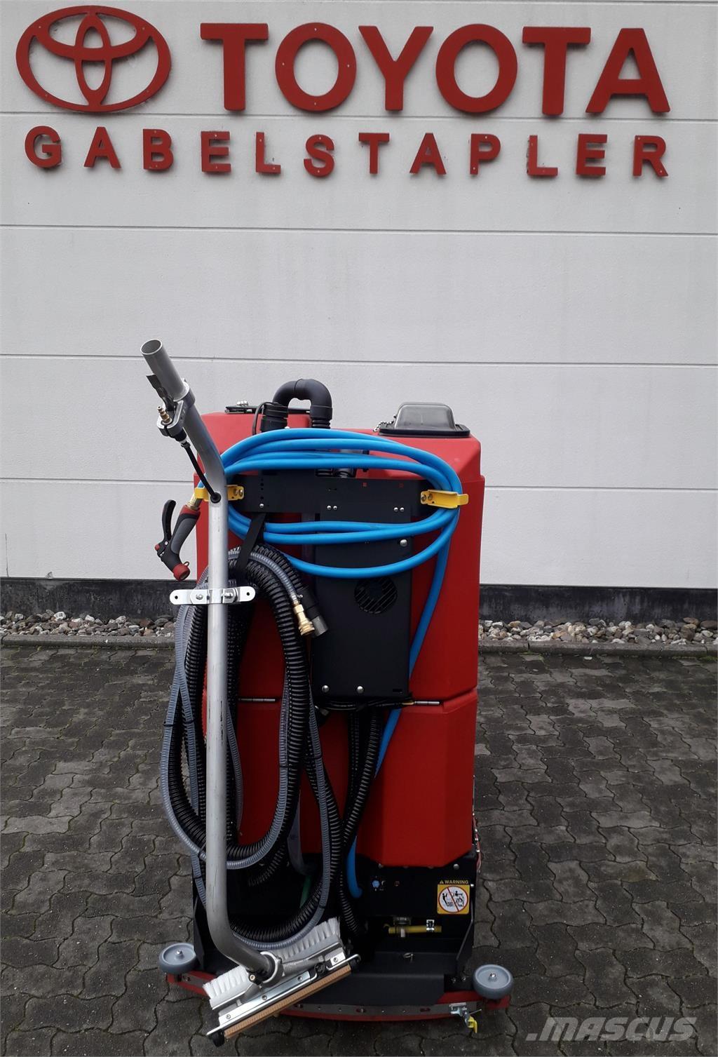 Factory Cat GTX-HD 街路清掃車