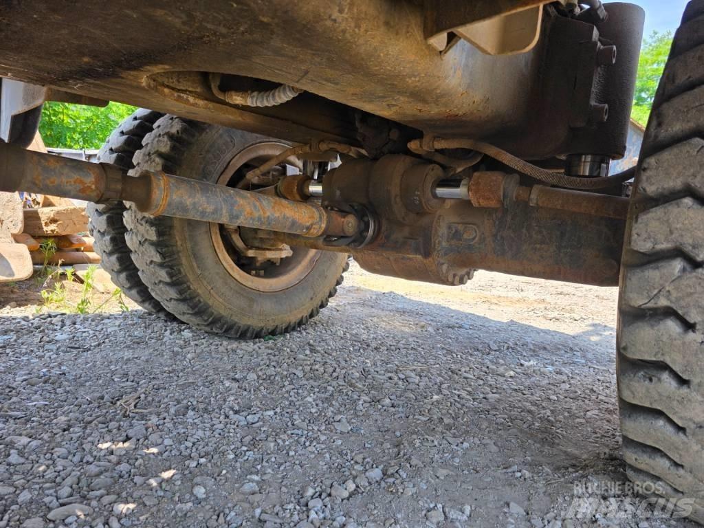 Doosan DX 210 W ホイール式油圧ショベル（パワーショベル・ユンボ・バックホー）