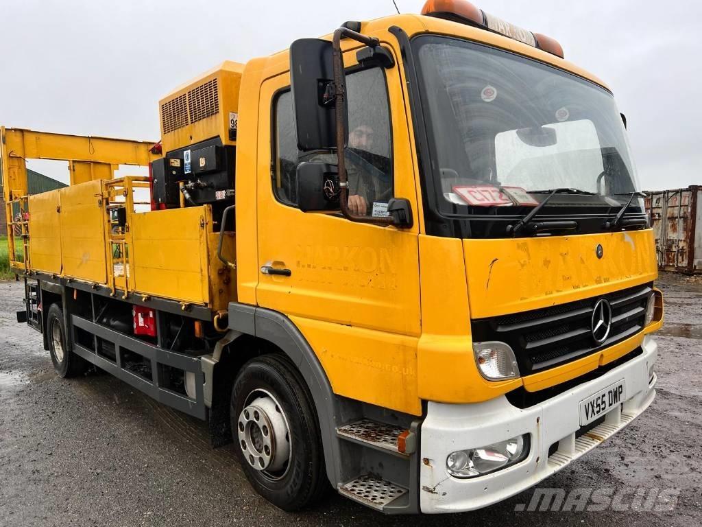 Mercedes-Benz 1318 その他トラック