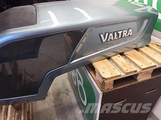 Valtra N 163 hood キャビン及び内装