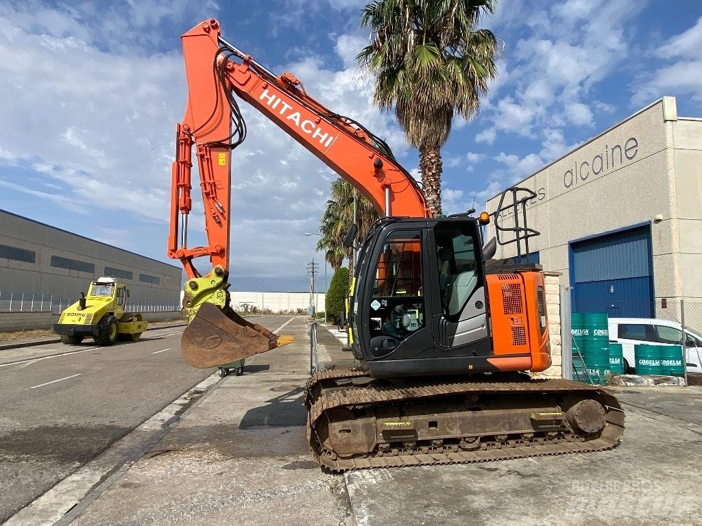 Hitachi ZX 135 US-6 大型油圧ショベル12t以上（パワーショベル・ユンボ）