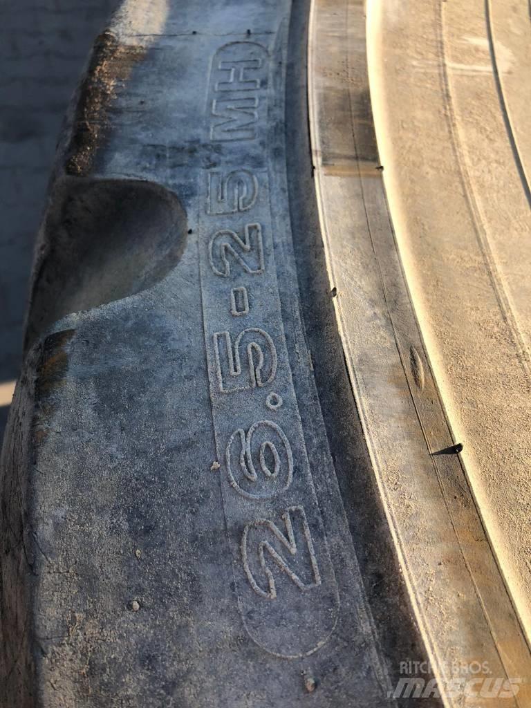 Michelin 26.5-25 MH タイヤ、ホイル、リム