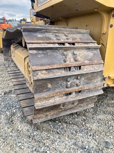 CAT D 3 K 2 LGP ブルドーザー