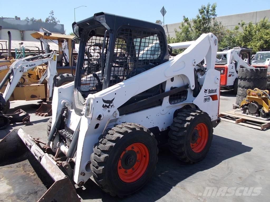 Bobcat S740 スキッドステアローダー