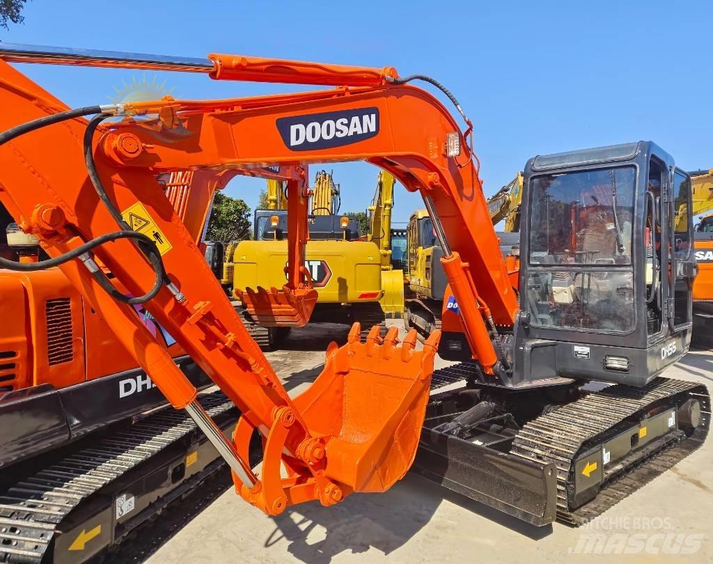 Doosan DH 55 ミニ油圧ショベル 7t以下（ミニユンボ・ミニディガー）