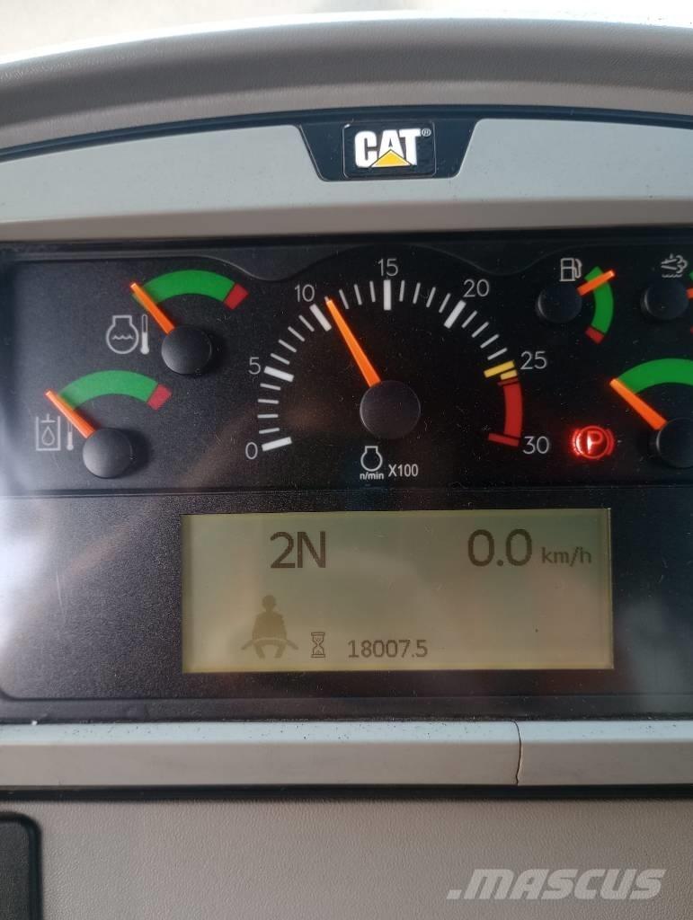 CAT 966 M ホイールローダー・タイヤショベル