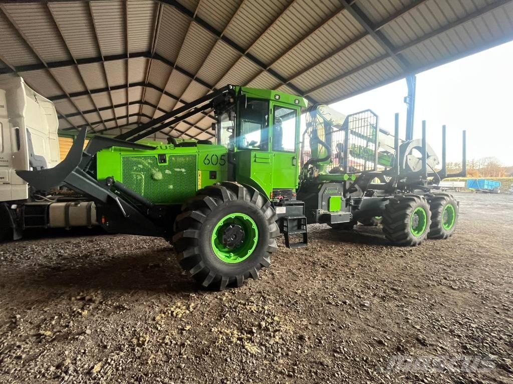 Equus 605 6WDC スキッダー