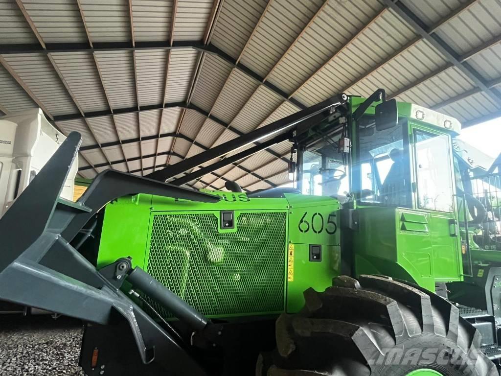 Equus 605 6WDC スキッダー