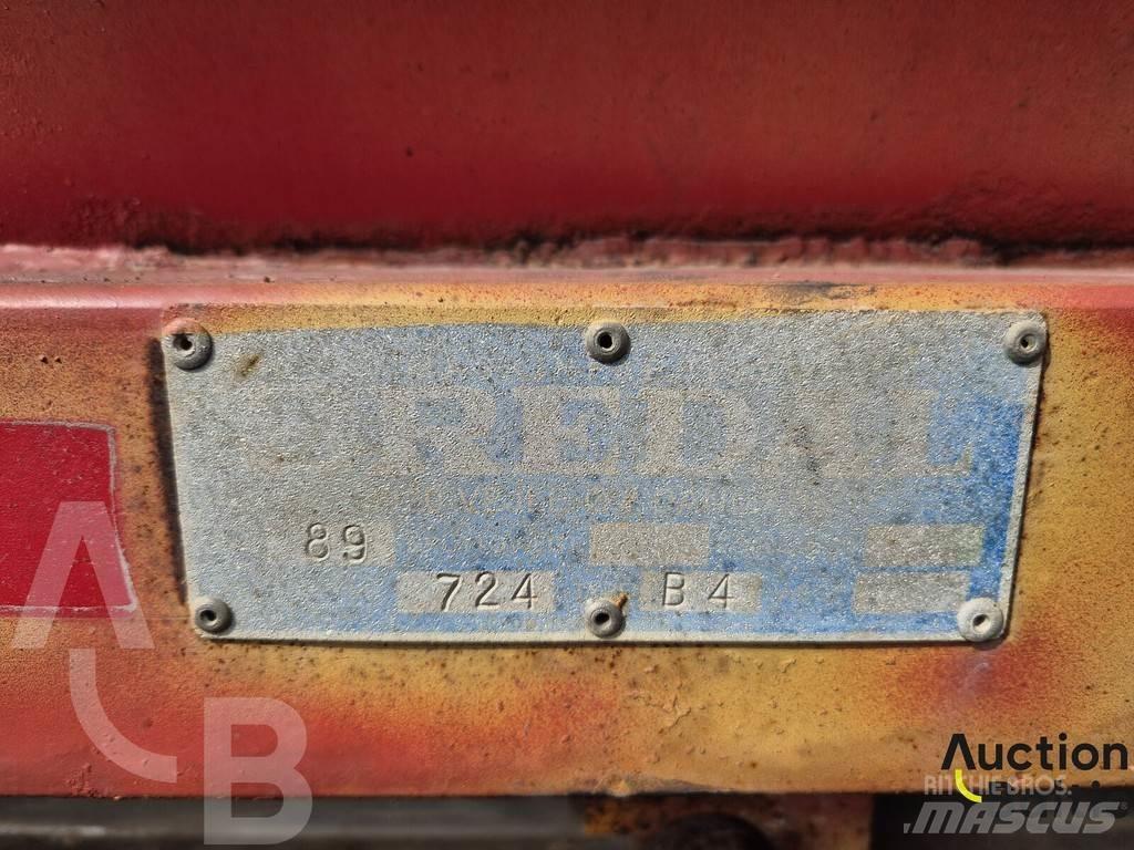 Bredal B 4 ミネラル散布機