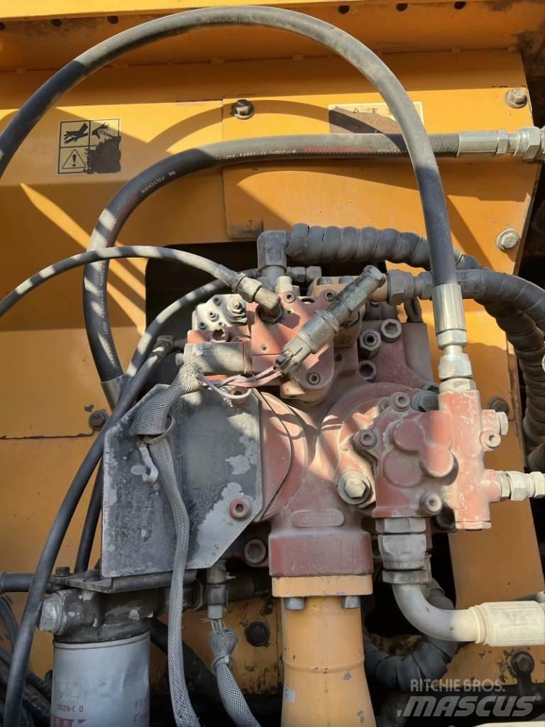 Hyundai R210W-9 ホイール式油圧ショベル（パワーショベル・ユンボ・バックホー）